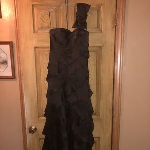 Beautiful 100% silk Teri Jon evening gown